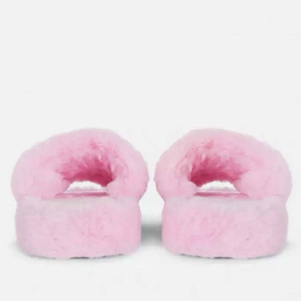 *NEW* Barbie Pink Slippers Size S (5/6) - Picture 11 of 13